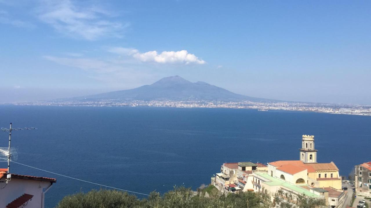 A Plane In The Sky Villa Castellammare di Stabia Luaran gambar